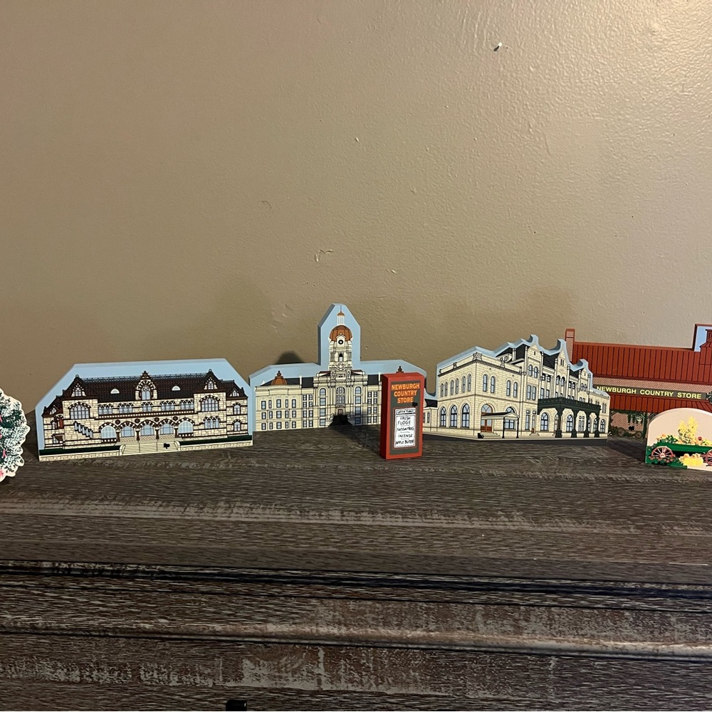 Vintage Cat's Meow Lot Evansville Newburgh Signed Wooden Buildings Original Bags